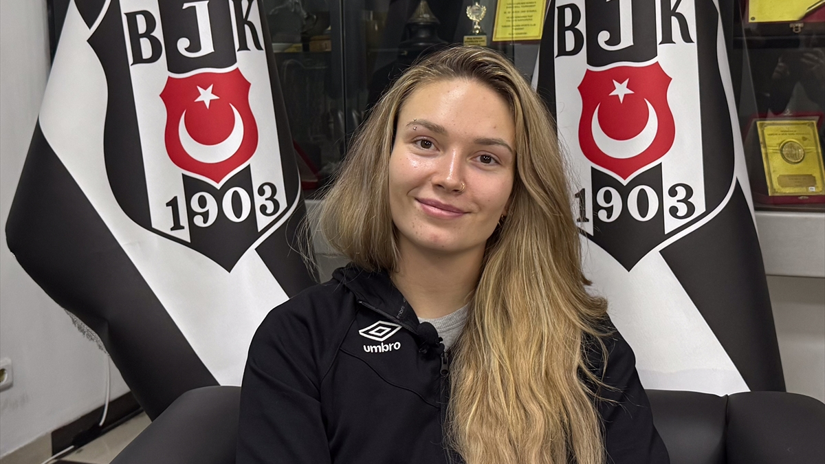 Julia Szczurowska'nın siyah-beyaz aşkı