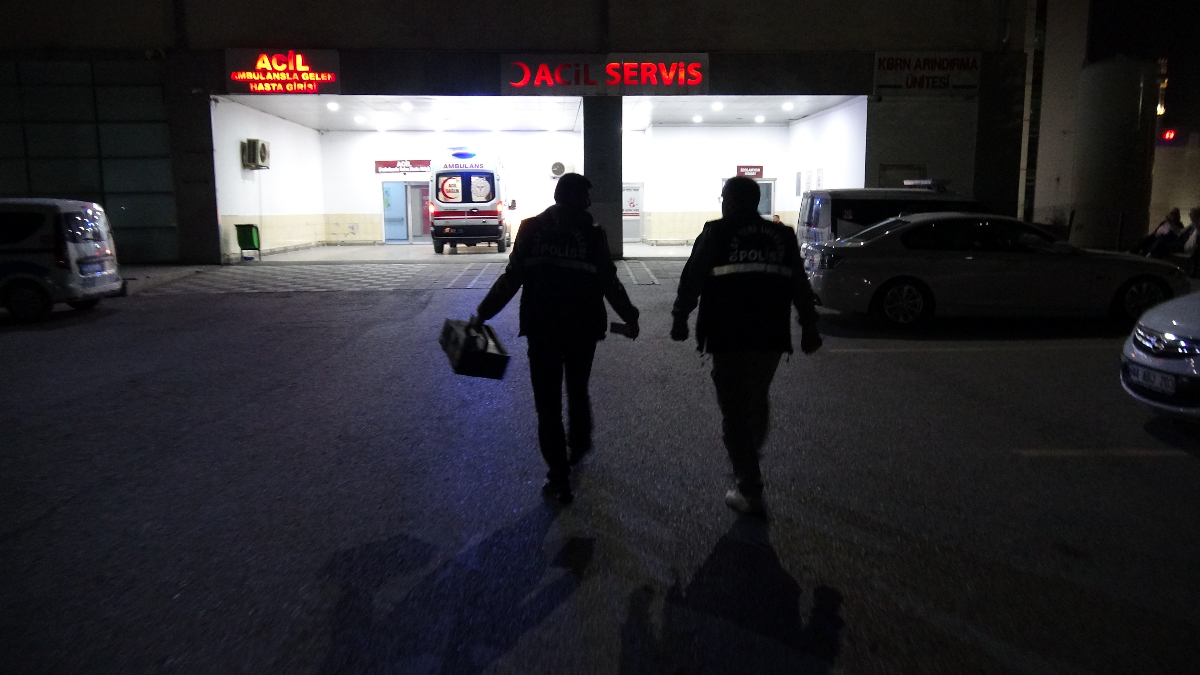 Malatya'da silahla oynayan şahıs kazara kendini vurdu