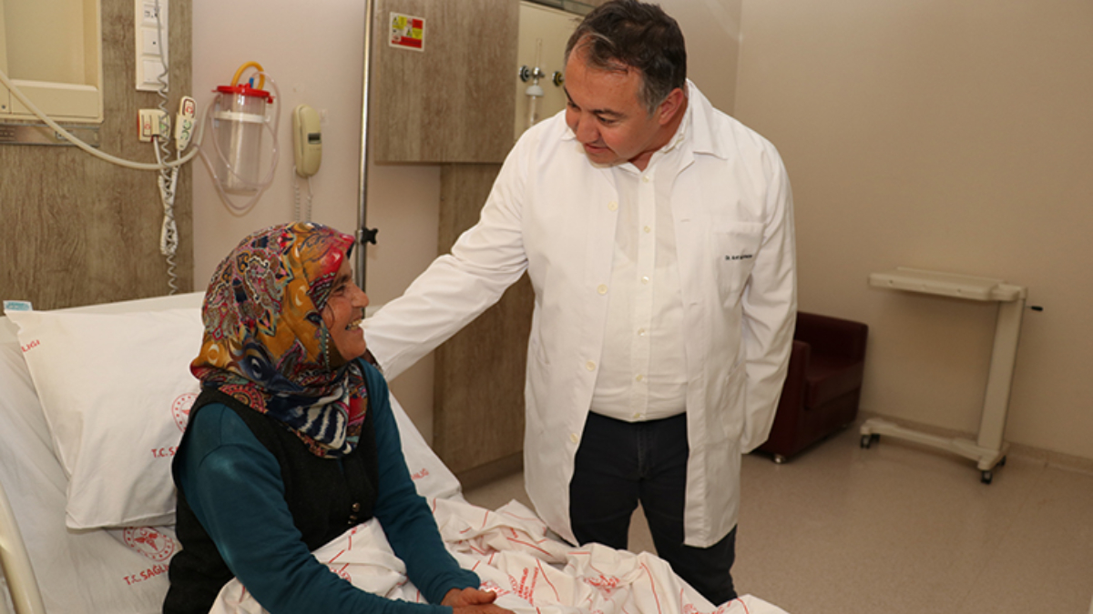 Antalya'da böbrek hastası, 29 yıl sonra 45 dakikada organ bağışıyla hayata tutundu