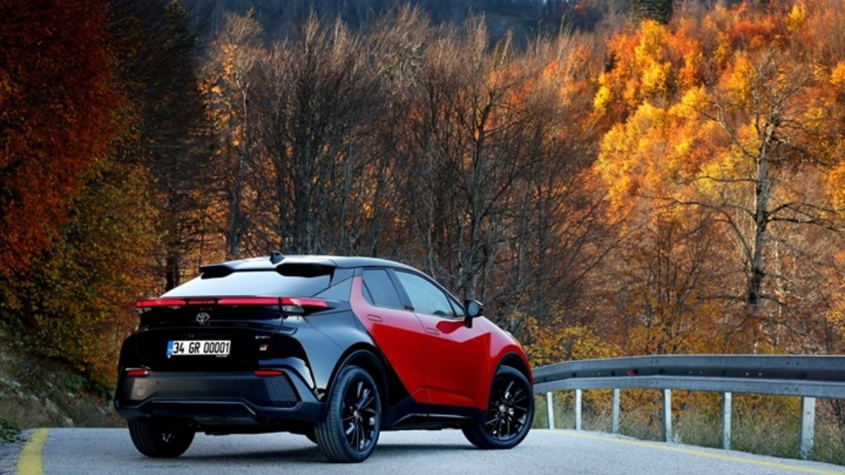 Yeni Toyota C-HR Hybrid GR SPORT Türkiye'de satışta: İşte fiyatı