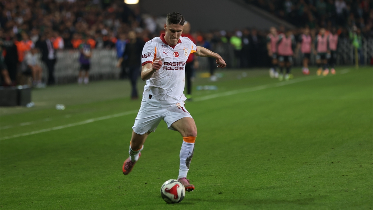 Roland Sallai: Hala lideriz