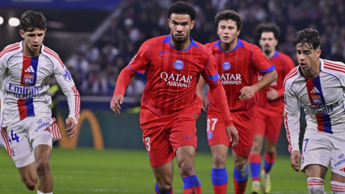 PSG, Lyon'u son dakika golüyle yıktı