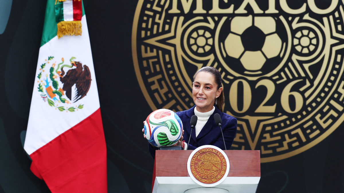 Claudia Sheinbaum, Dünya Kupası biletini genç bir kadına verecek