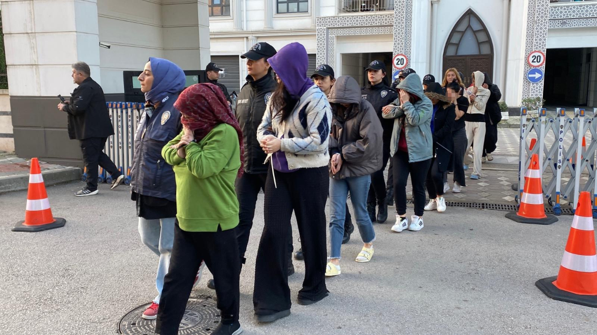 Kocaeli'de "sahte bungalov" çetesine dev operasyon: 14 tutuklama