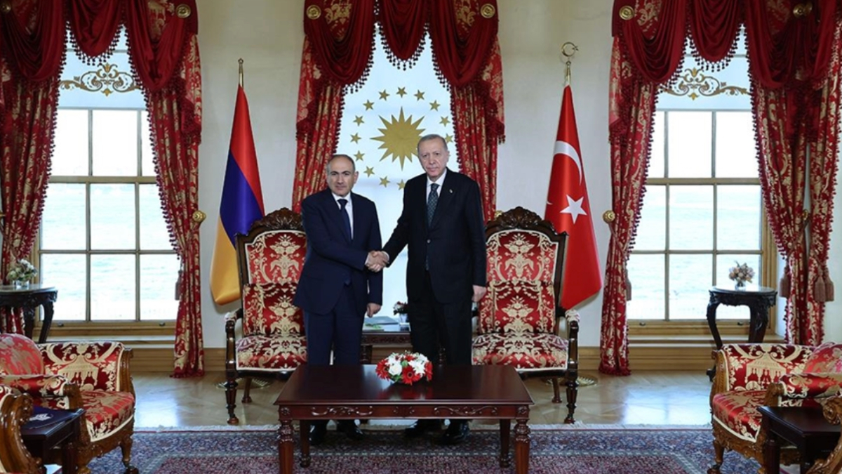 Cumhurbaşkanı Erdoğan'ın isteği üzerine Nikol Paşinyan Ermenistan'a cami yaptırıyor