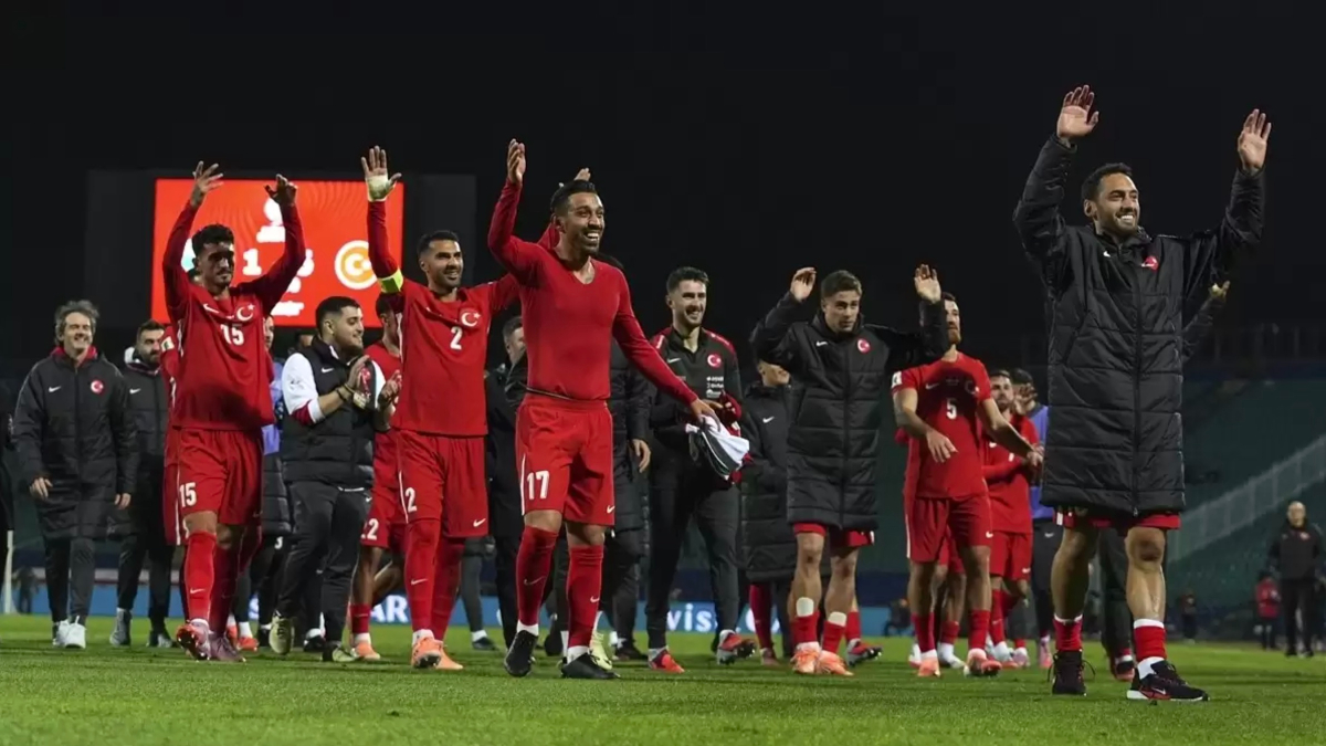 A Milli Futbol Takımı'nda 4 futbolcu kadrodan çıkarıldı