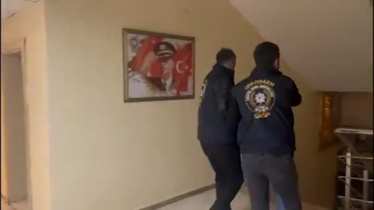 Diyarbakır'da iş yerini kurşunladı: Şüpheli, tutuklandı