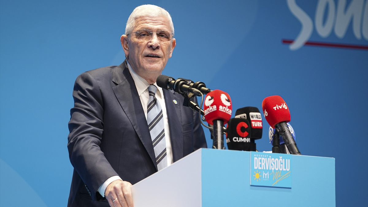 Müsavat Dervişoğlu: Akşener ile arama hiç kimse giremez