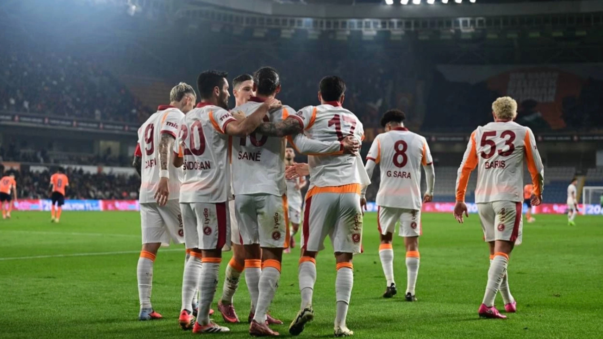 Galatasaray'a milli arada 8 isimden olumsuz haber
