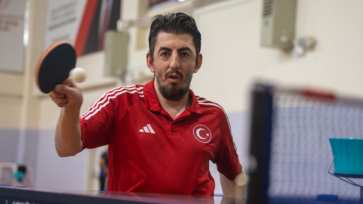 Abdullah Öztürk, Avrupa Şampiyonası'nda üç altın madalyanın peşinde