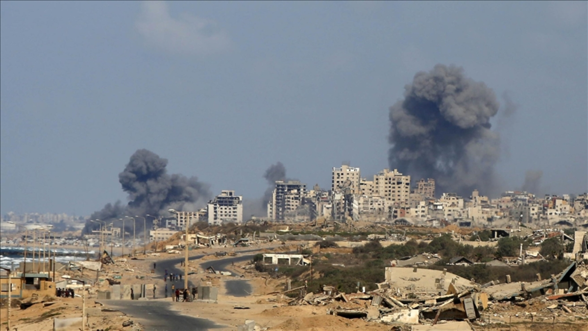 İsrail, ateşkesi ihlal edip Gazze'yi hedef aldı: 3 Filistinli hayatını kaybetti