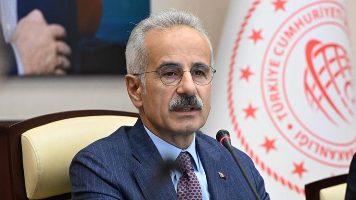 Abdulkadir Uraloğlu: Türk boğazlarından 9 ayda yaklaşık 63 bin gemi geçti