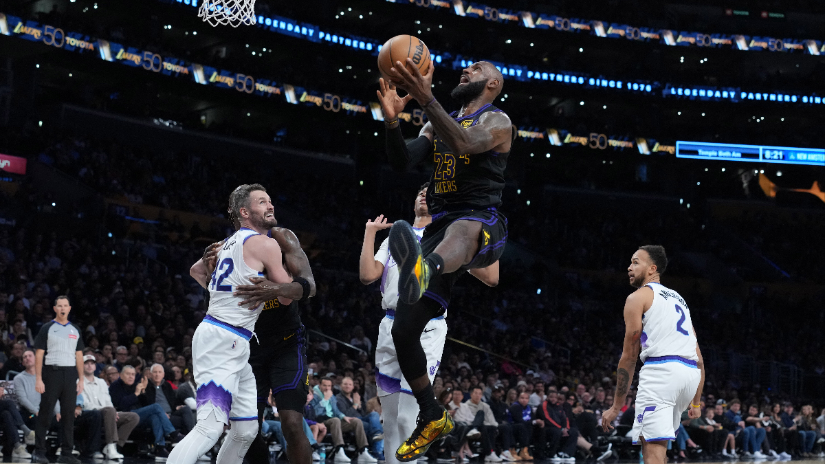 LeBron James'in rekor kırdığı maçı Lakers rahat kazandı