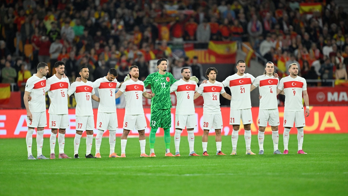 A Milli Takım'ın soyunma odasından eşyalar çalındı!