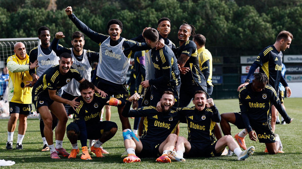 Fenerbahçe'de Rizespor maçının kamp kadrosu açıklandı