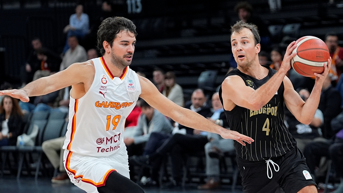 Galatasaray, Esenler Erokspor karşısında galip geldi