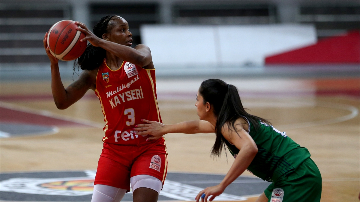 Nesibe Aydın, Melikgazi Kayseri Basketbol'a şans tanımadı