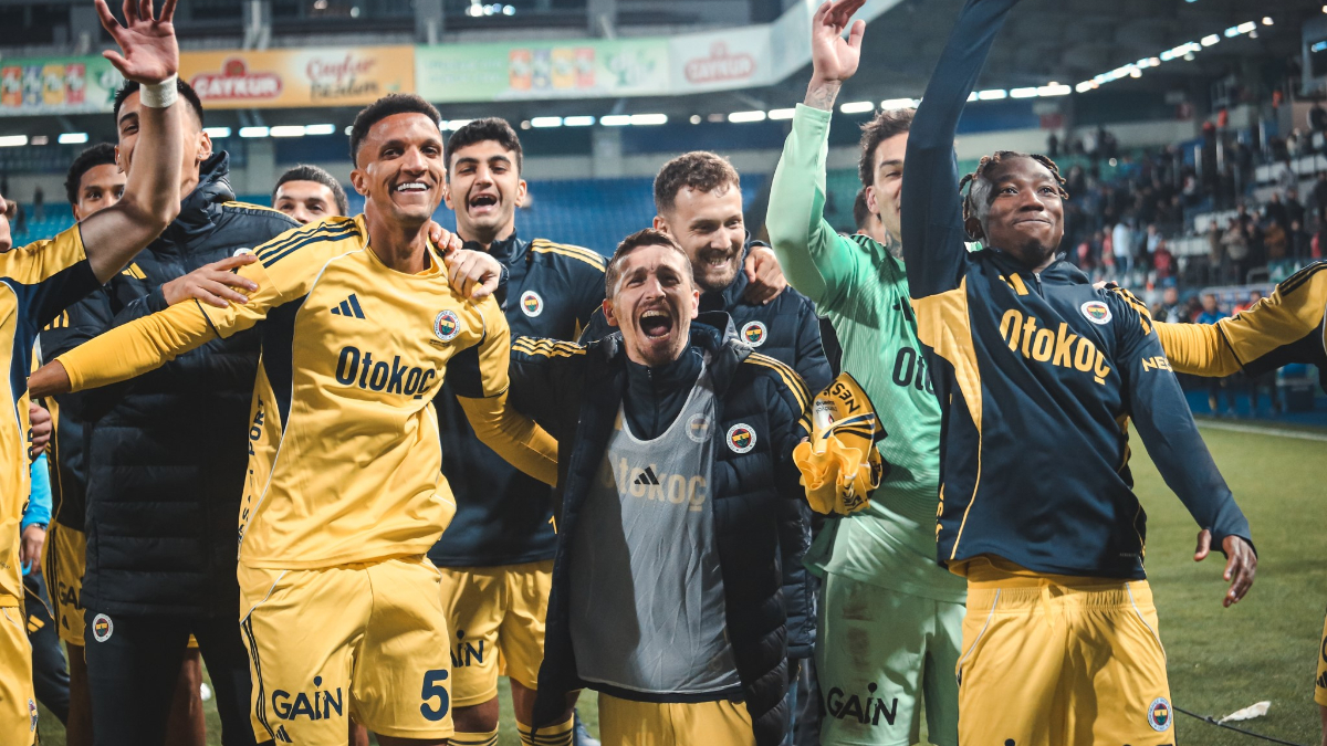 Fenerbahçe son 2 deplasmanda 2-0 geriden gelerek galip geldi