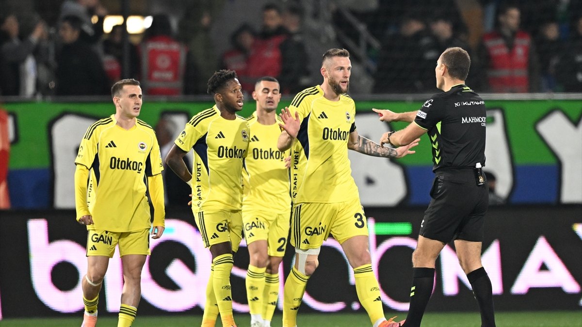 Eski hakemler Rizespor-Fenerbahçe maçının tartışmalı pozisyonlarını değerlendirdi