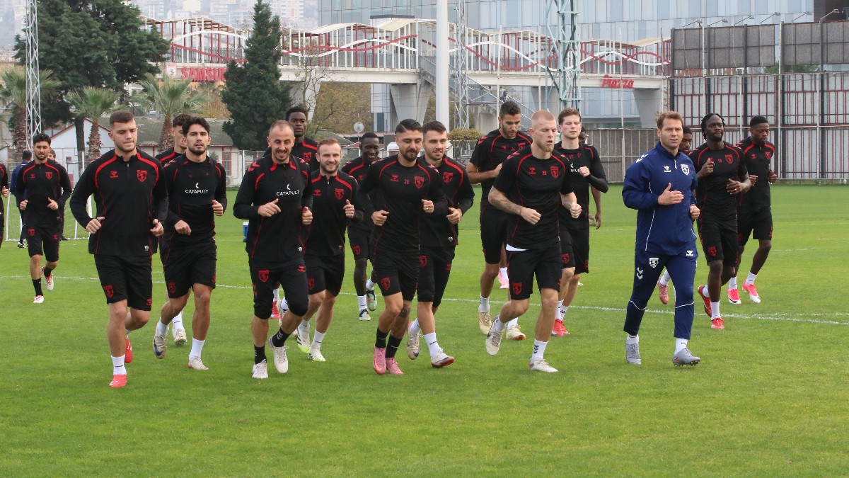 Samsunspor, UEFA Konferans Ligi'ne galibiyetle devam etmek istiyor