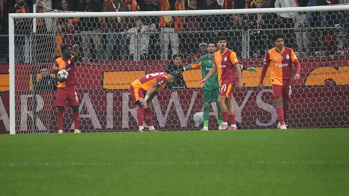 Galatasaray'da sakatlıklar zorlu fikstürü etkilemeye başladı
