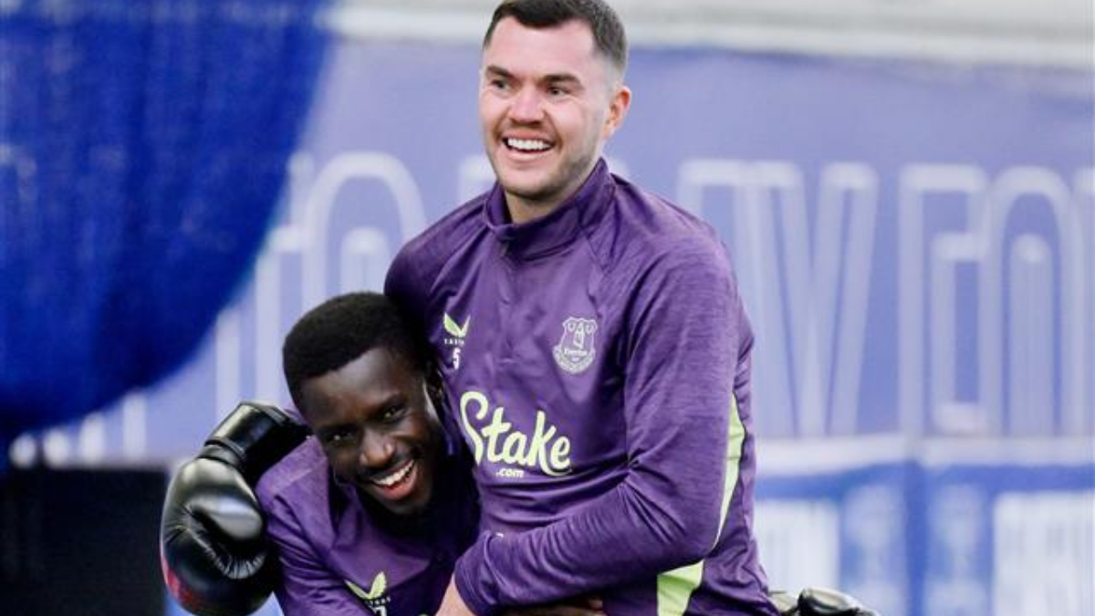 Idrissa Gueye ve Michael Keane barıştı