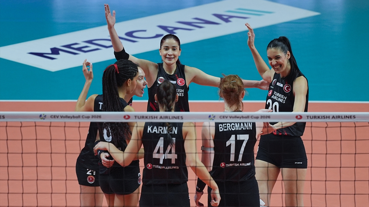 Türk Hava Yolları, Avarca de Menorca'yı devirdi