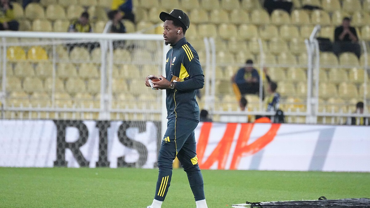 Fenerbahçe'de Jhon Duran, kırmızı kart gördü