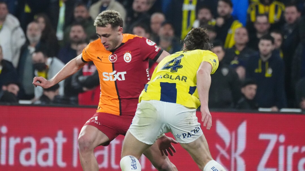 Fenerbahçe ve Galatasaray'da ilk 11'ler netleşiyor