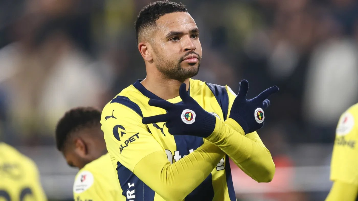 Fenerbahçe'de Youssef En Nesyri'ye ıslıklı protesto