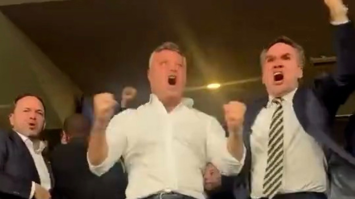 Sadettin Saran'dan gol sonrası büyük sevinç