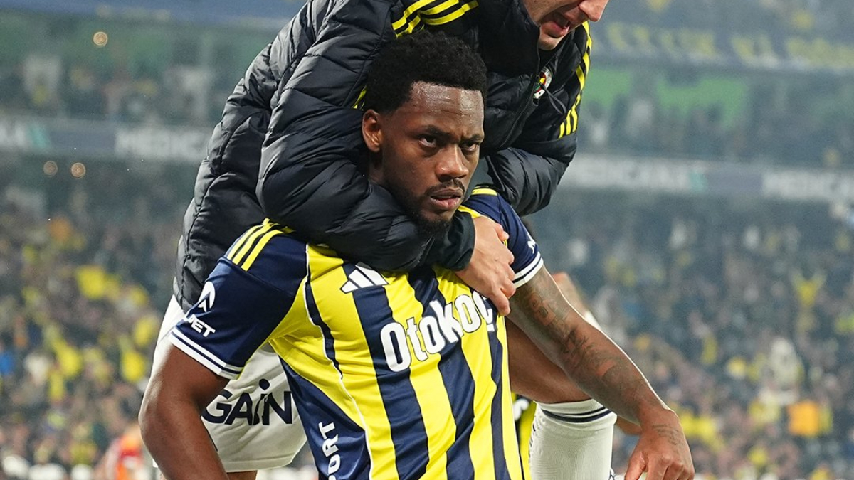 UEFA'dan Fenerbahçeli Jhon Duran'a ceza