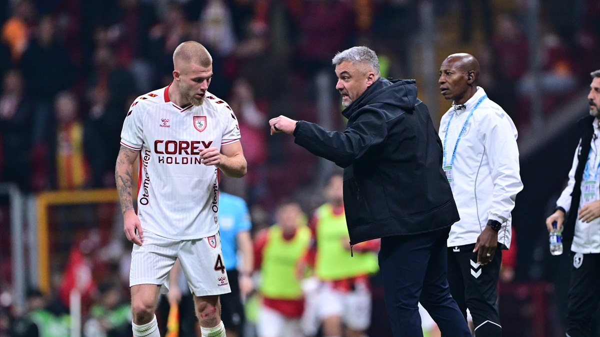 Thomas Reis: VAR'daki hakemler molada mıydınız?