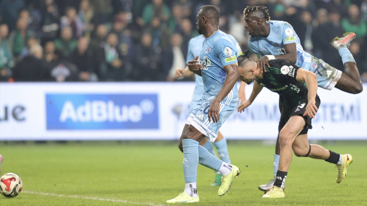 Kocaelispor ile Kasımpaşa berabere kaldı