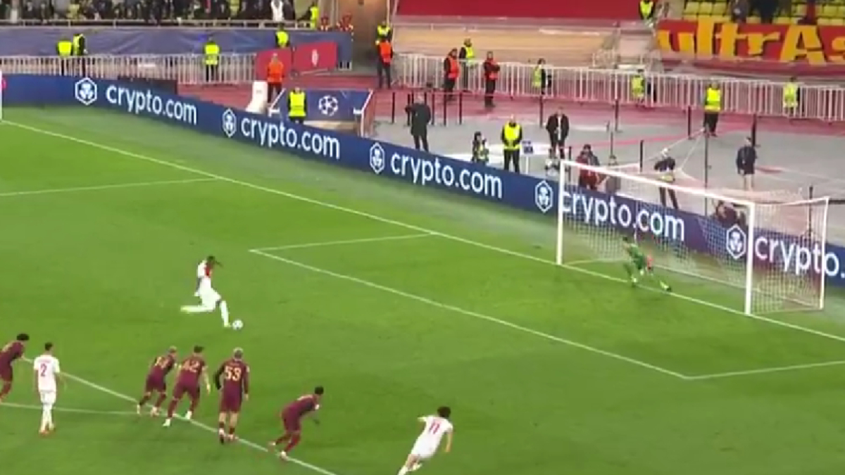 Galatasaray'da Uğurcan Çakır penaltı kurtardı