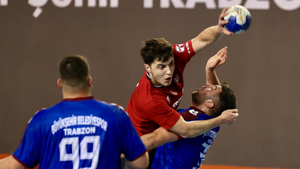 Beşiktaş, Trabzon Büyükşehir Belediyespor'u mağlup etti
