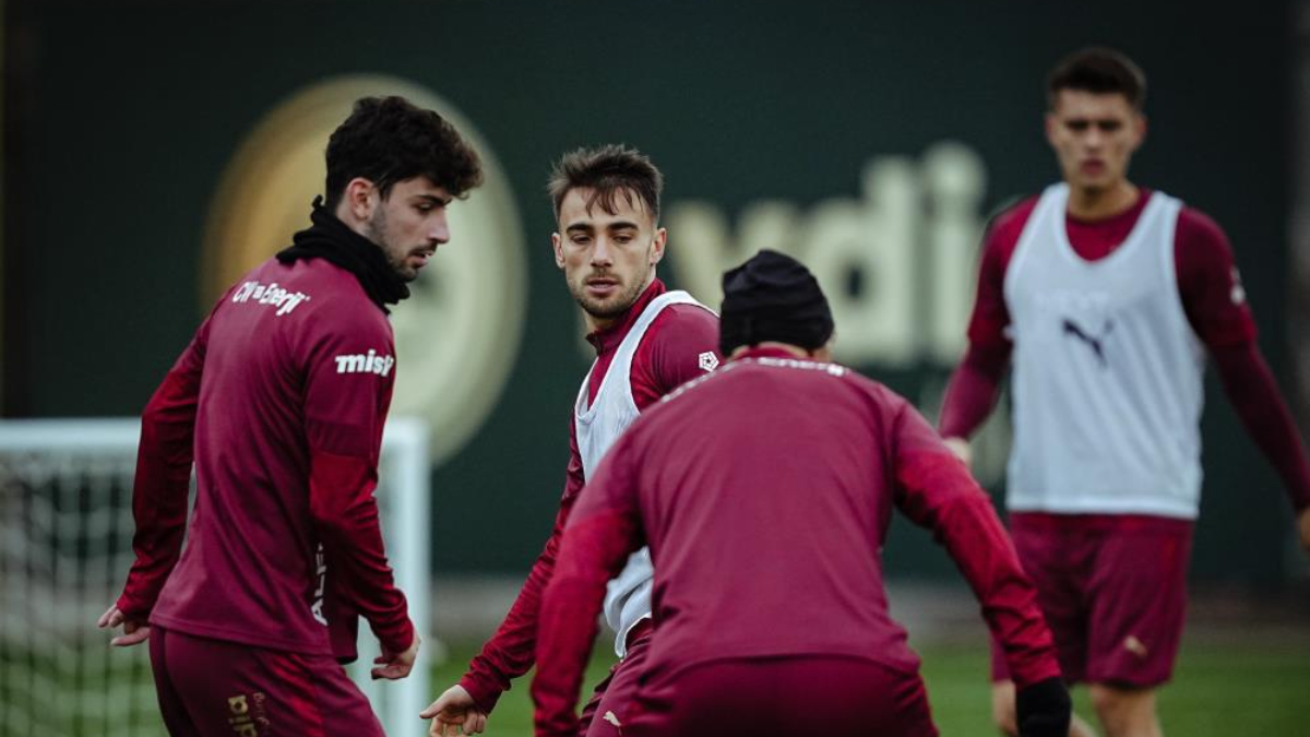 Galatasaray, Antalyaspor maçı hazırlıklarına başladı