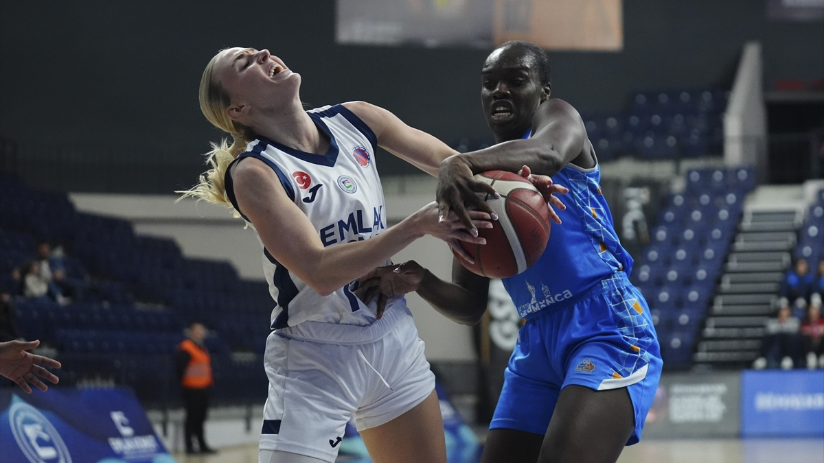 Emlak Konut, Perfumerias Avenida'ya kaybetti