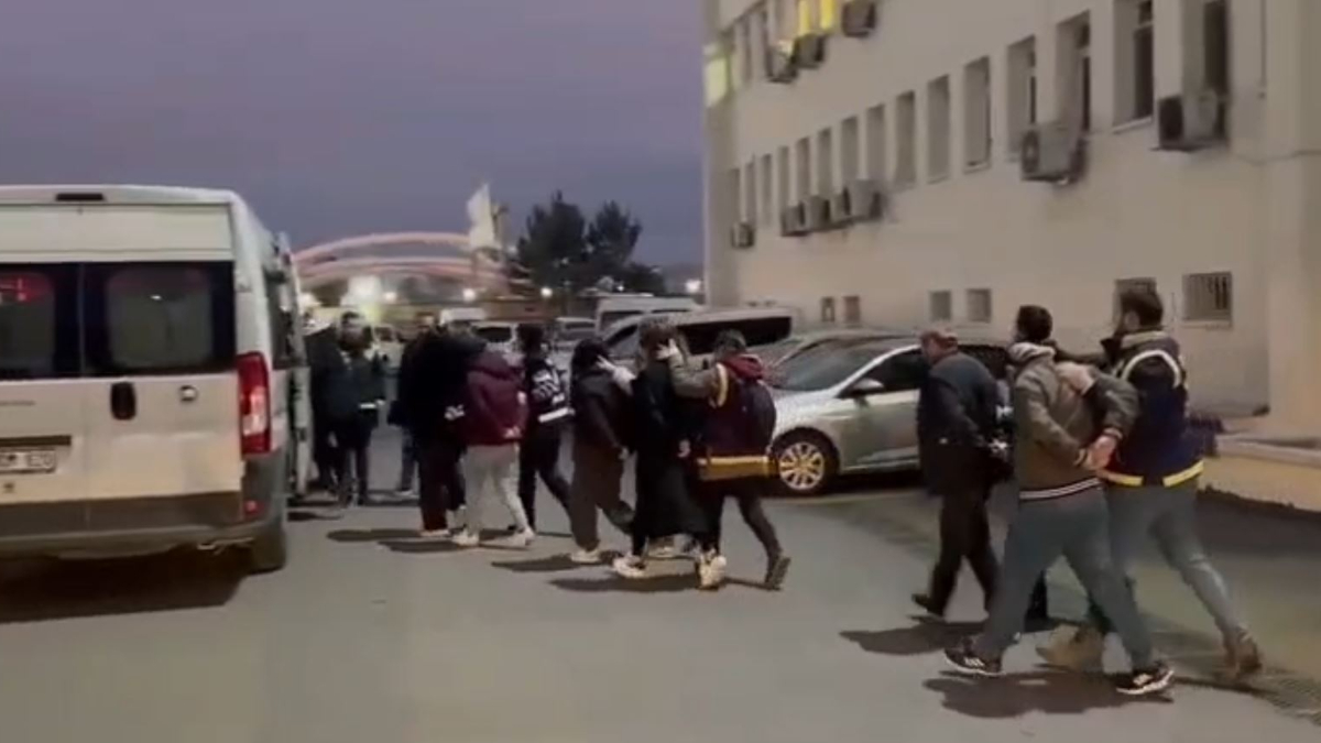 Ankara'da 'taciz' numarasıyla gasp iddiasına 6 tutuklama