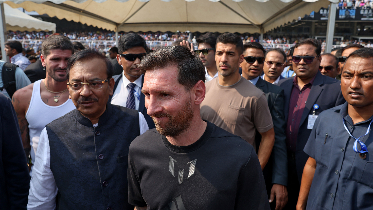 Hindistan'da Lionel Messi izdihamı yaşandı: Taraftarlar çılgına döndü, stadı bastı