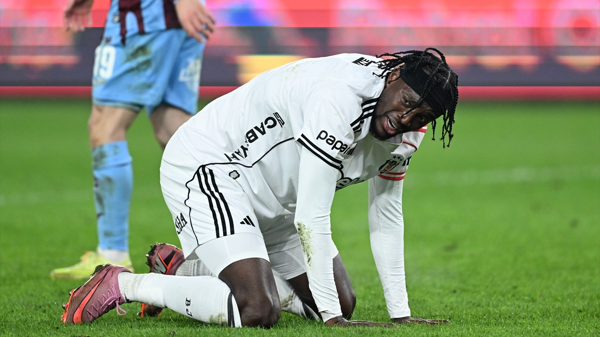 Beşiktaş, bir büyük maçta daha skoru koruyamadı