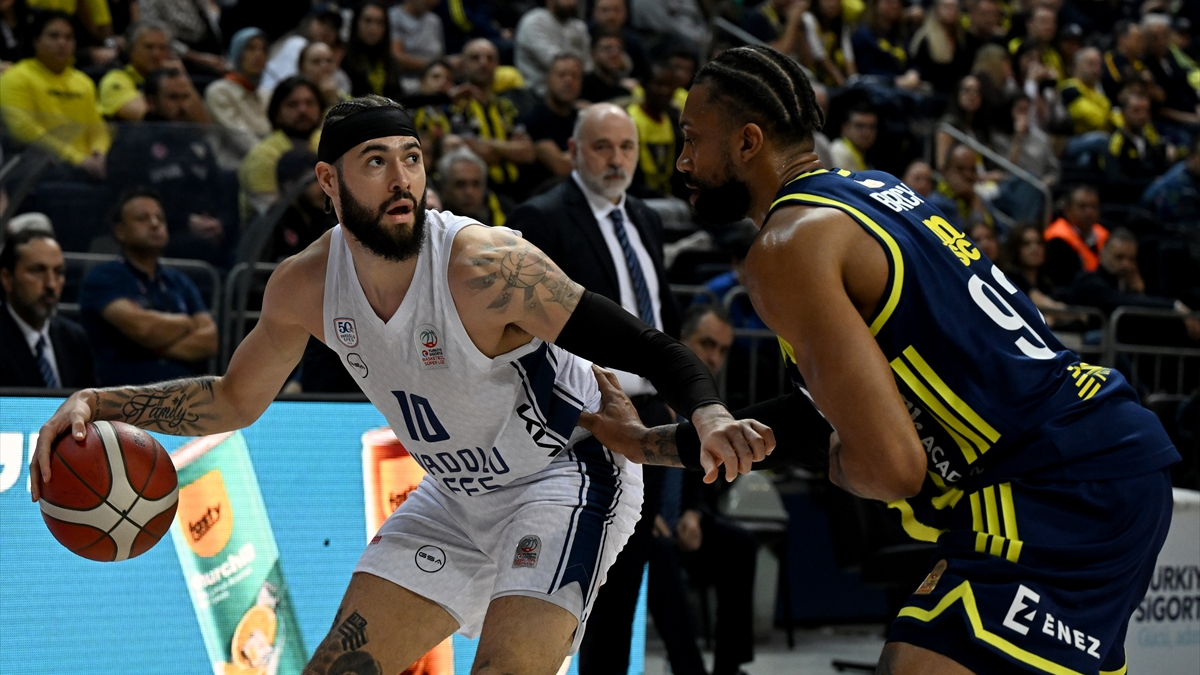 Fenerbahçe, Anadolu Efes'i uzatmada devirdi