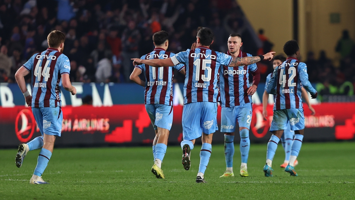 Trabzonspor, Fatih Tekke ile Akyazı Stadı'nda boyun eğmiyor