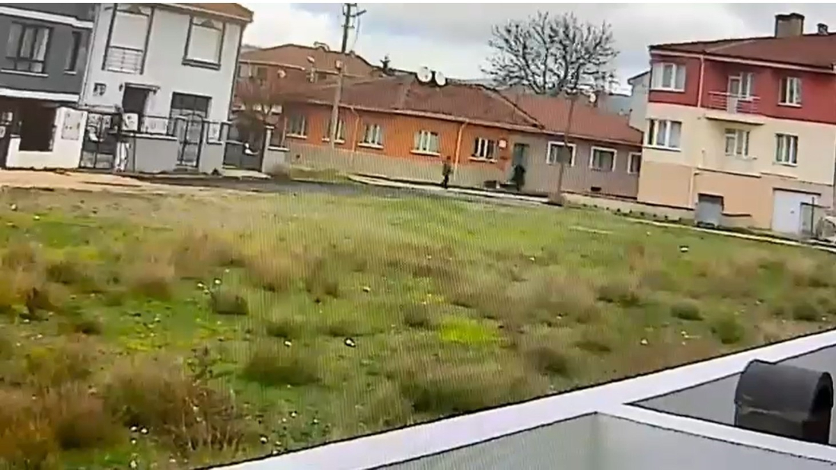 Eskişehir'de yaşlı vatandaşları darbedip altın bileziği çalan şahıs tutuklandı