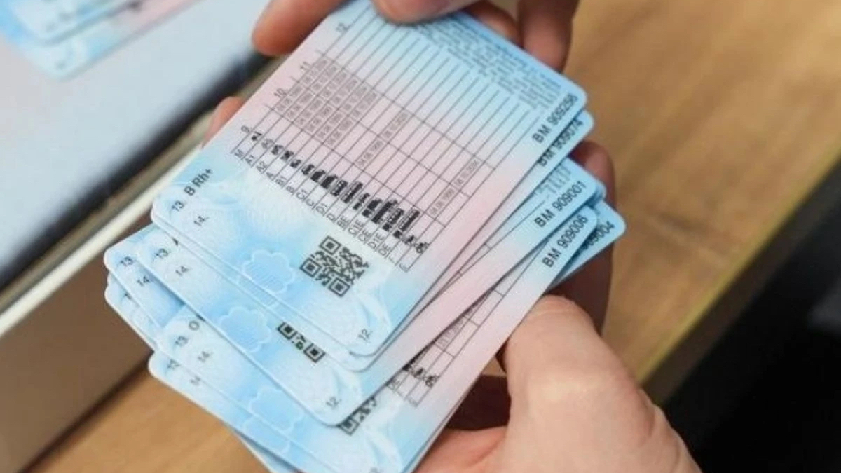 Milyonlarca sürücüyü ilgilendiriyor: Ocak ayından itibaren bu ehliyetler iptal edilecek