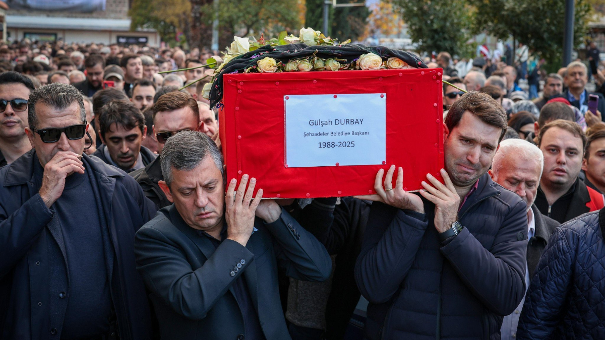 Özgür Özel'den Gülşah Durbay'a veda