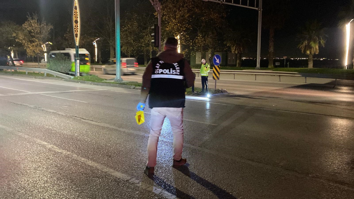 Kocaeli'de silahlı saldırı: 1'i futbolcu 3 yaralı