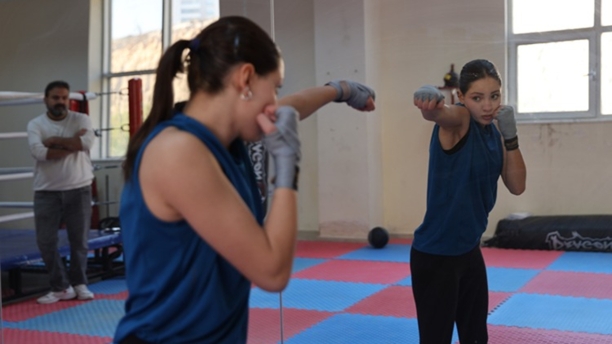 Mardin'de babasının ısrarıyla ringe çıktı, Türkiye Şampiyonu oldu