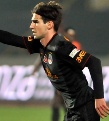 Galatasaray genç yıldız ile sözleşme imzaladı
