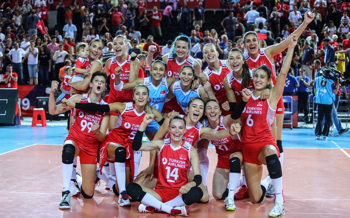 Kadin Voleybol Milli Takimi Avrupa Da Ceyrek Finalde